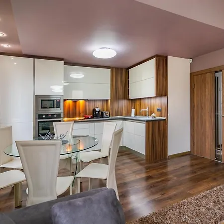 Cosy Luxury Flat In The Centrum- 90sqm - 3 Rooms. * Varna