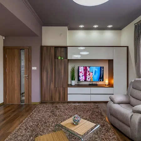 Lejlighed Cosy Luxury Flat In The Centrum- 90sqm - 3 Rooms.