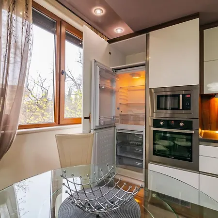 Cosy Luxury Flat In The Centrum- 90sqm - 3 Rooms. Lejlighed Varna