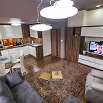 Διαμέρισμα Cosy Luxury Flat In The Centrum- 90sqm - 3 Rooms. *