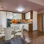 Cosy Luxury Flat In The Centrum- 90sqm - 3 Rooms. * Βάρνα