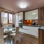 Διαμέρισμα Cosy Luxury Flat In The Centrum- 90sqm - 3 Rooms. Βάρνα