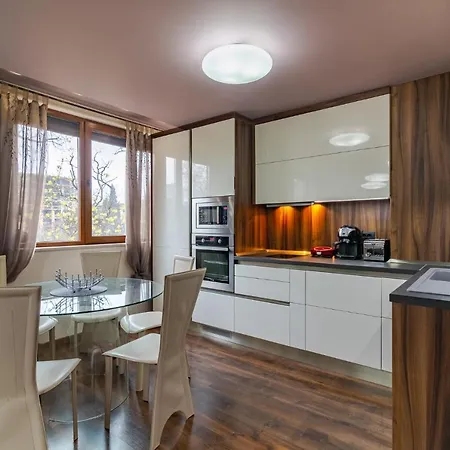 Apartment Cosy Luxury Flat In The Centrum- 90sqm - 3 Rooms. Varna