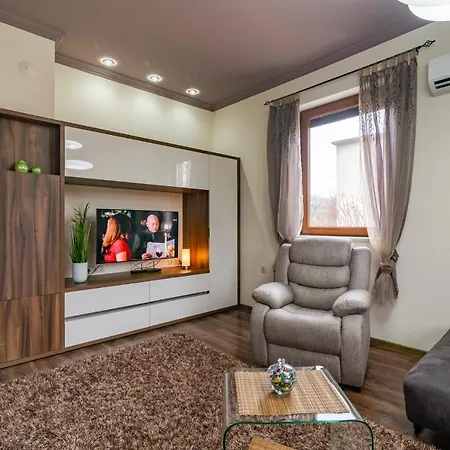Cosy Luxury Flat In The Centrum- 90sqm - 3 Rooms. * Varna