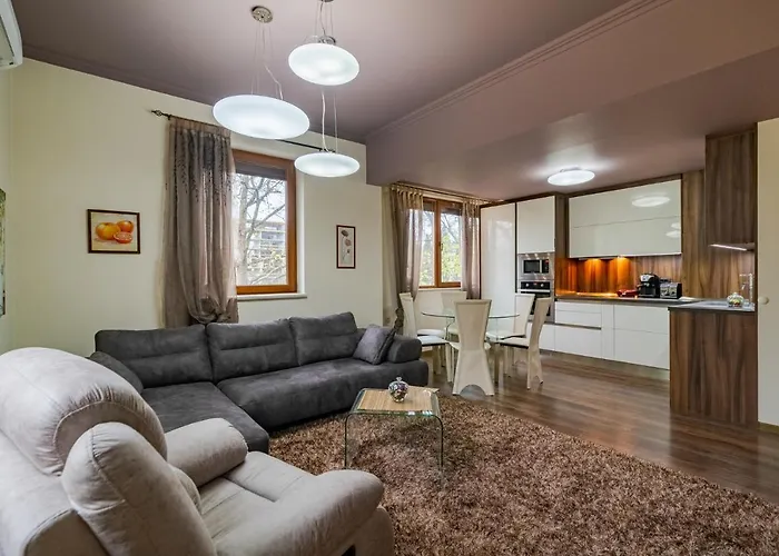 Cosy Luxury Flat In The Centrum- 90sqm - 3 Rooms. * فارنا