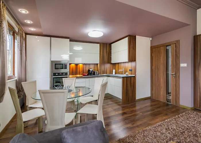 Cosy Luxury Flat In The Centrum- 90sqm - 3 Rooms. * فارنا