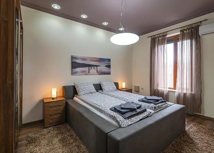 Cosy Luxury Flat In The Centrum- 90sqm - 3 Rooms. * Varna