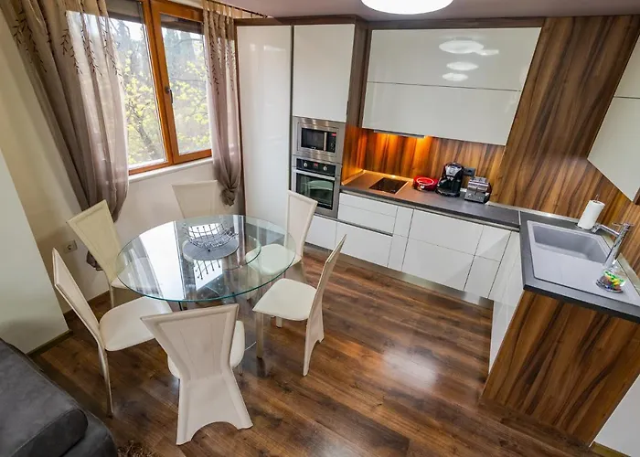 Cosy Luxury Flat In The Centrum- 90sqm - 3 Rooms. شقة *